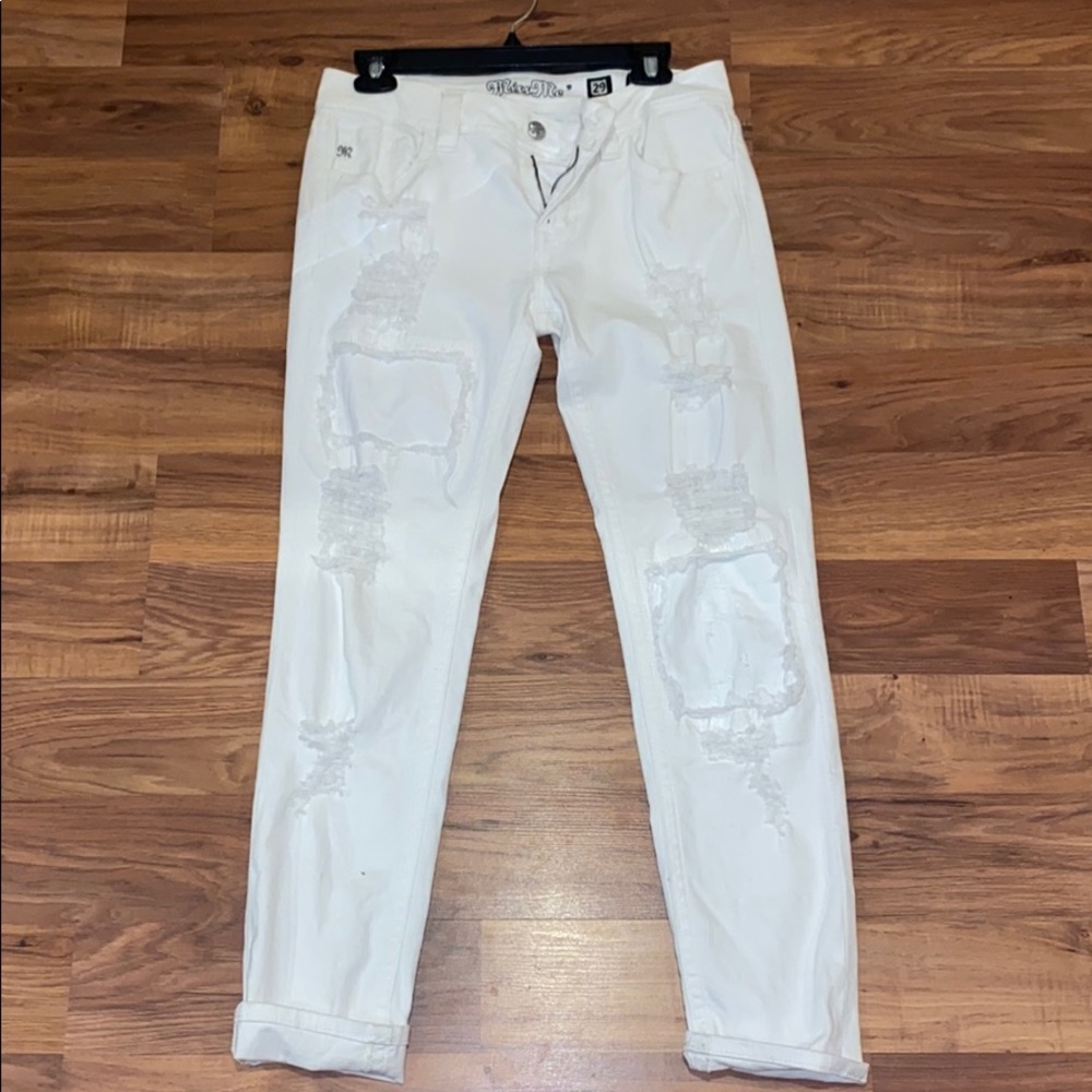 White, MissMe skinny jeans